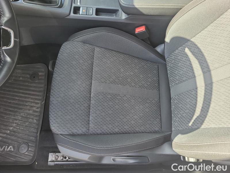  Skoda  Octavia  Combi (NX3)(2020) Oct.Combi 1.5TSI 110 Style #5