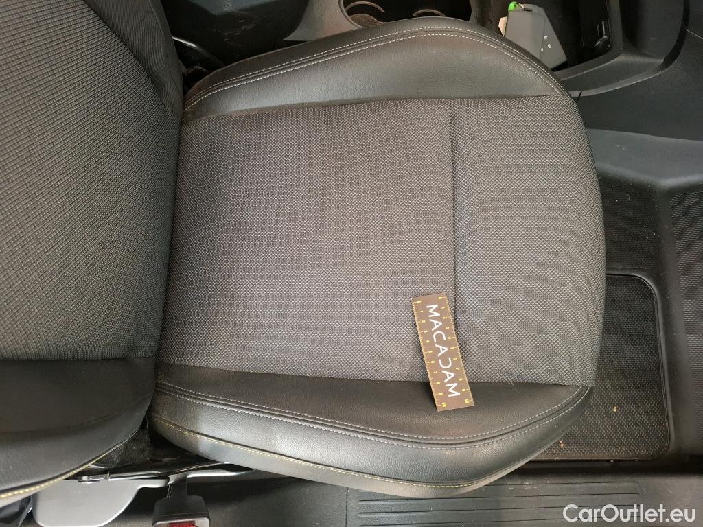  Renault  Kangoo RENAULT  / 2021 / 4P / Fourgonnette Extra - Blue dCi95 Sésame Ouvre Toi #39