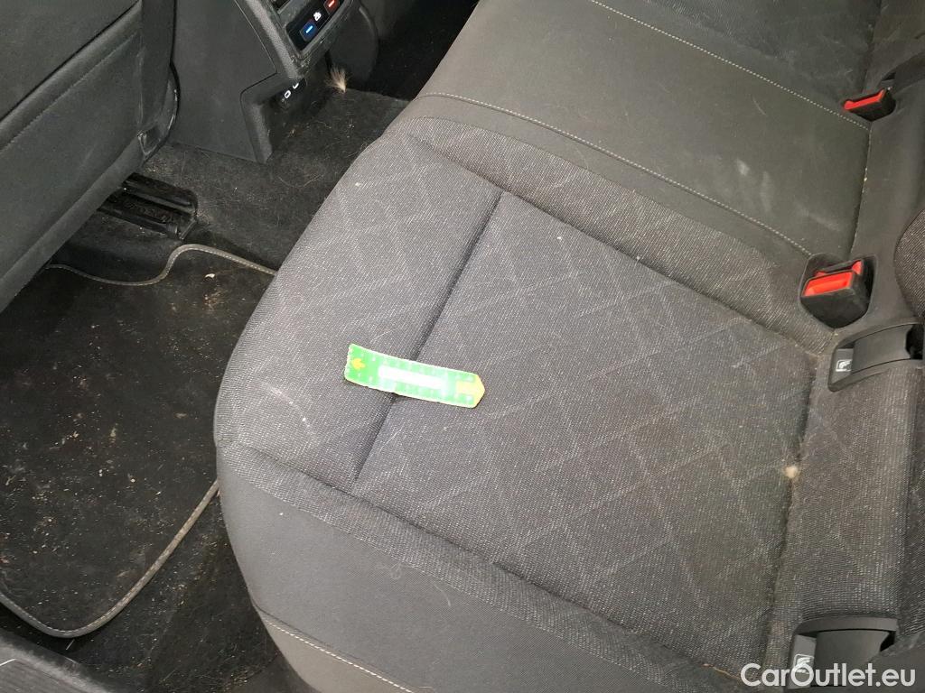  Volkswagen  Golf  VOLKSWAGEN / 2020 / 5P / Berline 1.5 eTSI OPF 150 DSG7 Life 1st #61