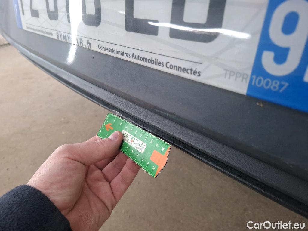  Volkswagen  Golf  VOLKSWAGEN / 2020 / 5P / Berline 1.5 eTSI OPF 150 DSG7 Life 1st #20