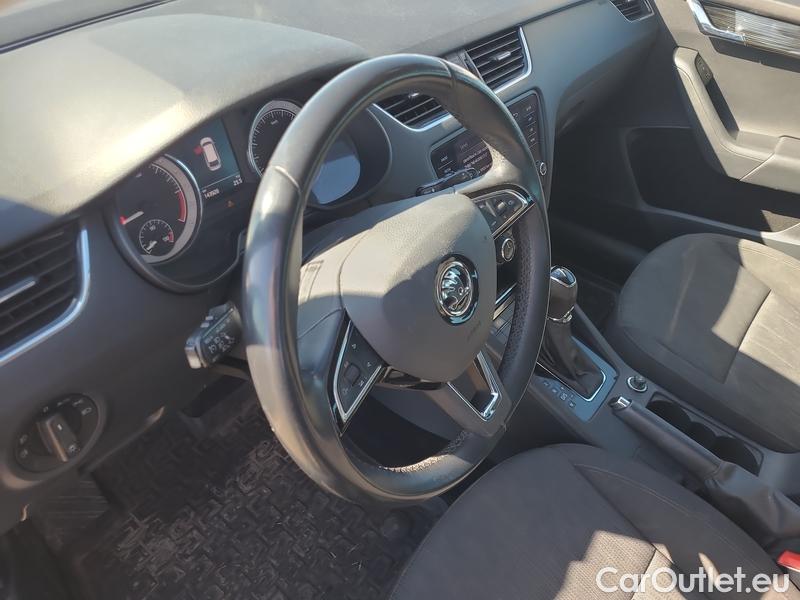  Skoda  Octavia  Combi  (5E5)(03.2017->)  Com TDI 110 Style AT #9