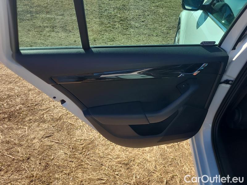  Skoda  Octavia  Combi  (5E5)(03.2017->)  Com TDI 110 Style AT #12
