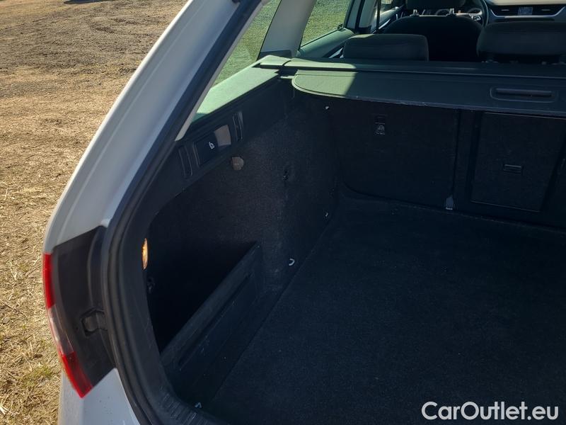  Skoda  Octavia  Combi  (5E5)(03.2017->)  Com TDI 110 Style AT #19