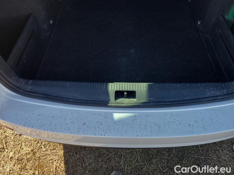  Skoda  Octavia  Combi  (5E5)(03.2017->)  Com TDI 110 Style AT #18