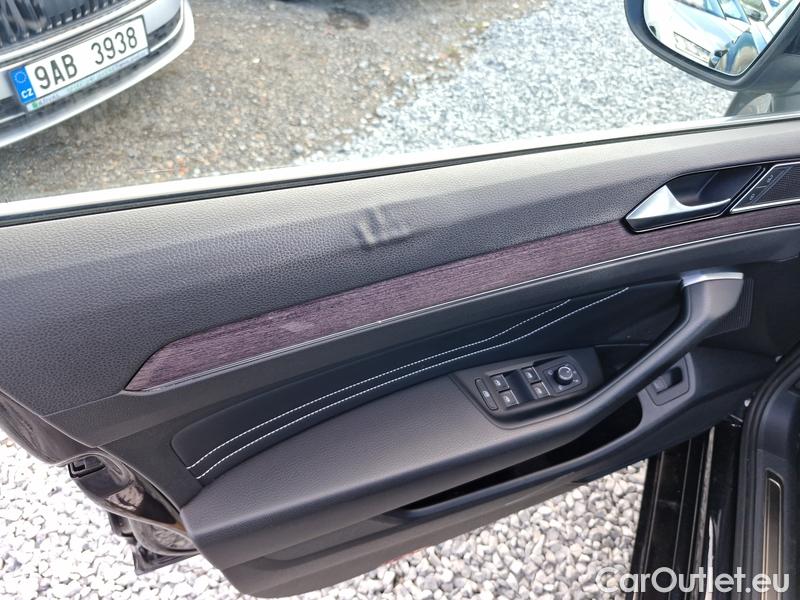  Volkswagen  Passat  Variant (CB5) (2019) Pas.Var.2.0TDI 110 Elegance AT #12