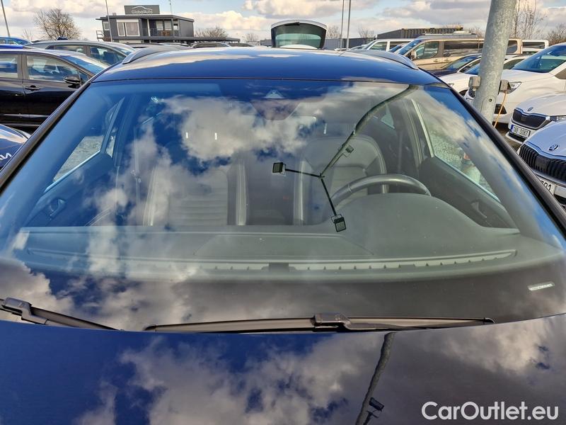  Volkswagen  Passat  Variant (CB5) (2019) Pas.Var.2.0TDI 110 Elegance AT #1