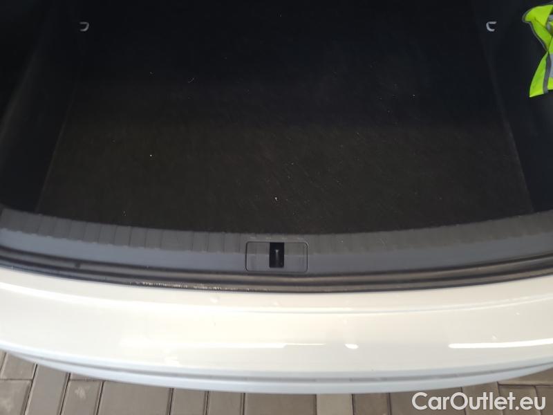  Skoda  Octavia  Lim. (NX3)(2020)  2.0TDI 85 Style AT #9