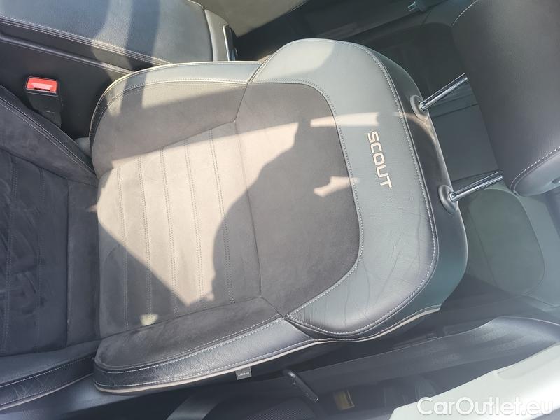  Skoda  Superb  Combi (3V5)(2015) Su.c.2.0TDI 147 Scout 4x4 Aut #8