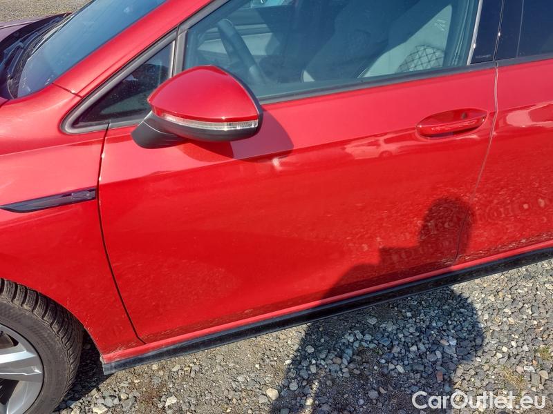  Volkswagen  Golf  VIII Variant (CG5) 2020 Var.2.0TDI 110 R-Line 5d #4