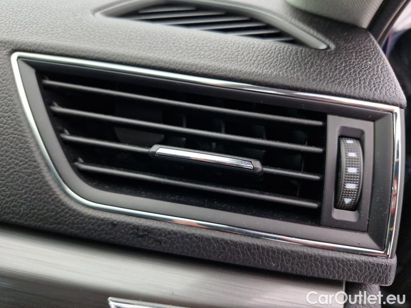  Skoda  Superb  Combi (3V5)(2015) Su.c.2.0TDI 147 Scout 4x4 Aut #9