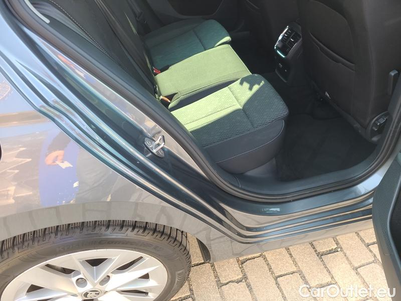  Skoda  Octavia  Lim. (NX3)(2020) Oct.1.5 e-TEC 110 Style AT #7