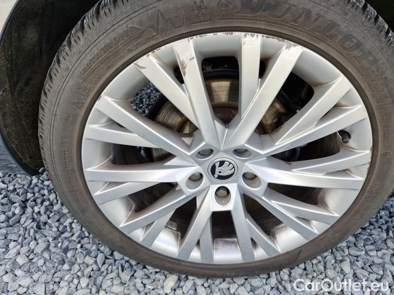  Skoda  Superb  (3V3)(2015) Supe.2.0TDI 147 Style 4x4 Aut #14