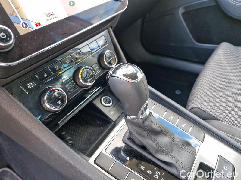  Skoda  Superb  (3V3)(2015) Supe.2.0TDI 147 Style 4x4 Aut #11