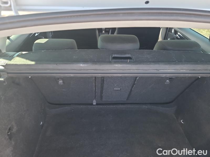  Skoda  Octavia  Combi  (5E5)(03.2017->)  Com TDI 110 Style AT #33