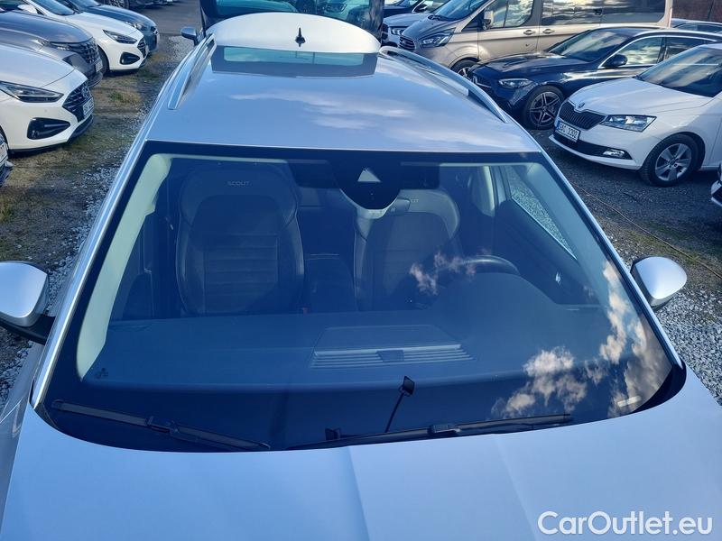  Skoda  Superb  Combi (3V5)(2015) Su.c.2.0TDI 147 Scout 4x4 Aut #9