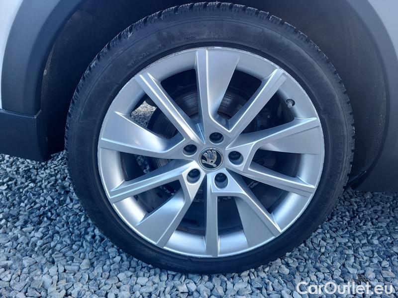  Skoda  Superb  Combi (3V5)(2015) Su.c.2.0TDI 147 Scout 4x4 Aut #3