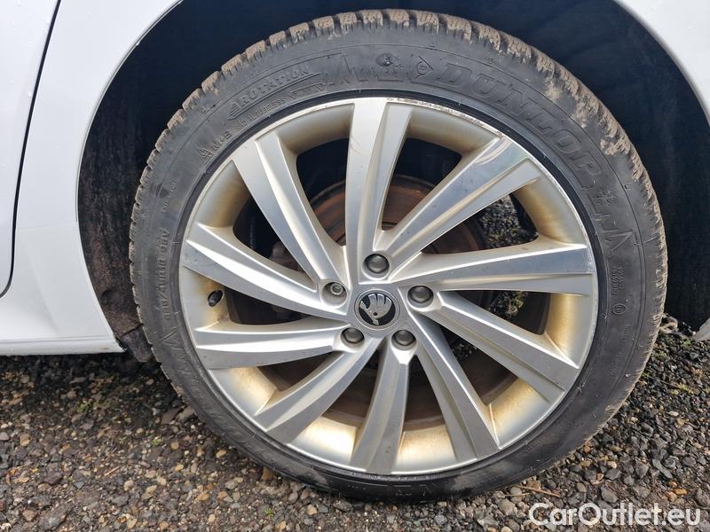  Skoda  Octavia  Combi (NX3)(2020) Oct.Com.1.4TSI 150 Style AT #4