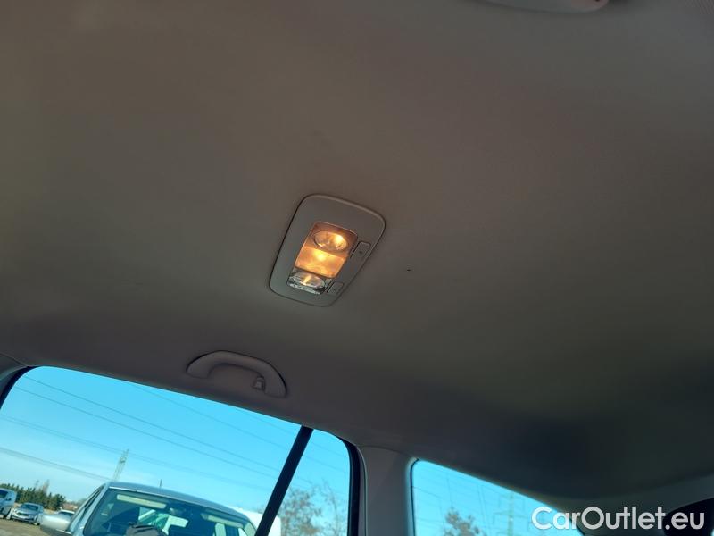  Skoda  Octavia  Combi  (5E5)(03.2017->)  Com TDI 110 Style AT #15