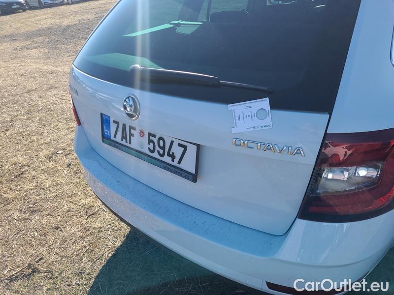  Skoda  Octavia  Combi  (5E5)(03.2017->)  Com TDI 110 Style AT #22