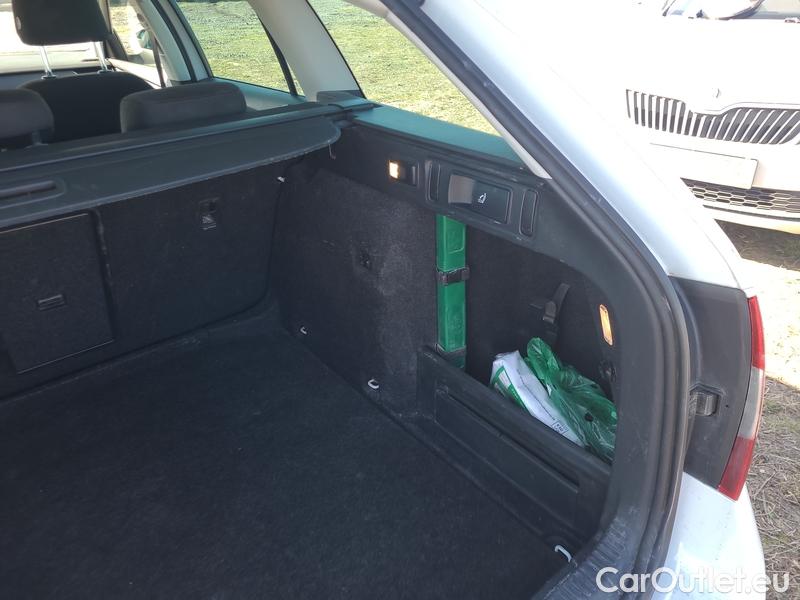  Skoda  Octavia  Combi  (5E5)(03.2017->)  Com TDI 110 Style AT #20