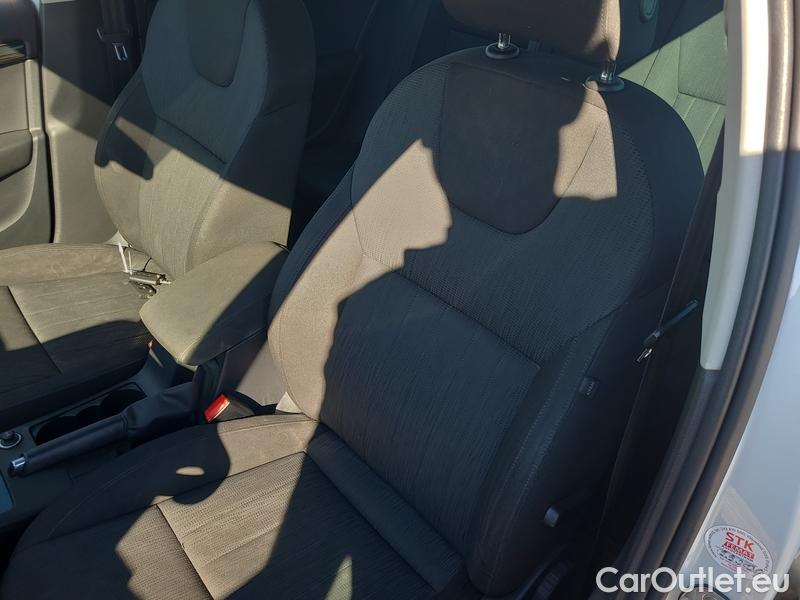  Skoda  Octavia  Combi  (5E5)(03.2017->)  Com TDI 110 Style AT #8