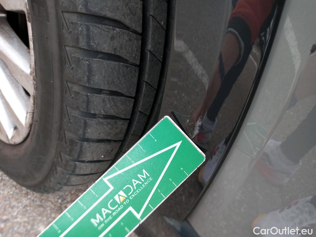  Audi  Q2 AUDI  / 2016 / 5P / todoterreno Design 30 TFSI 85kW (116CV) #39