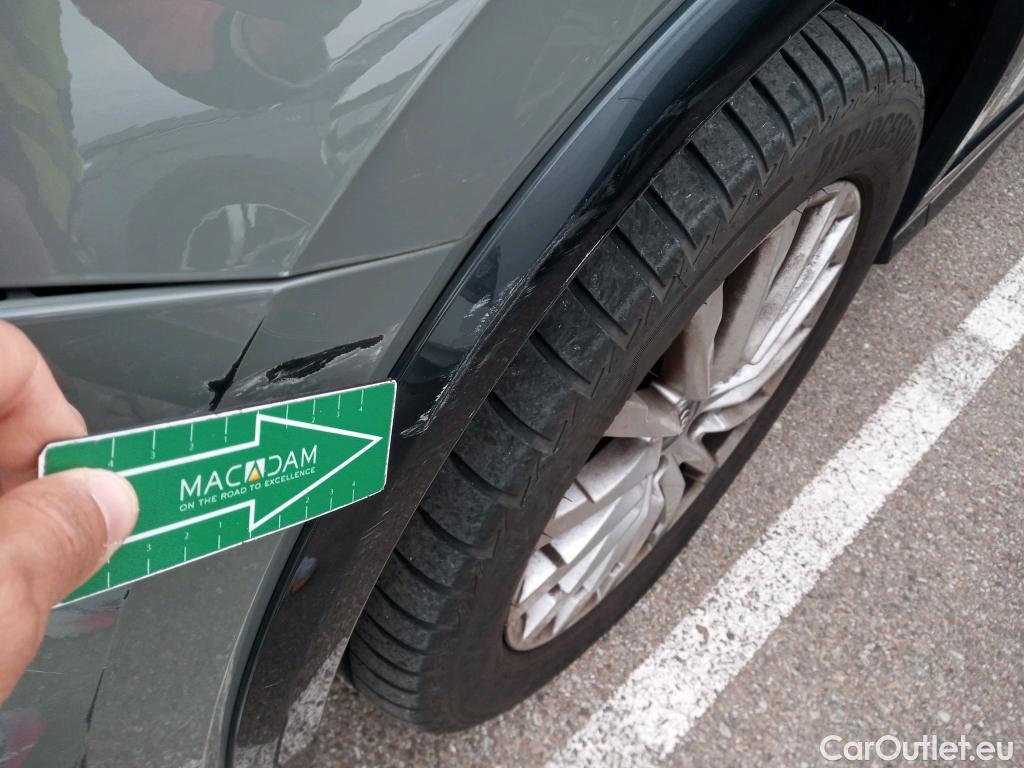  Audi  Q2 AUDI  / 2016 / 5P / todoterreno Design 30 TFSI 85kW (116CV) #31