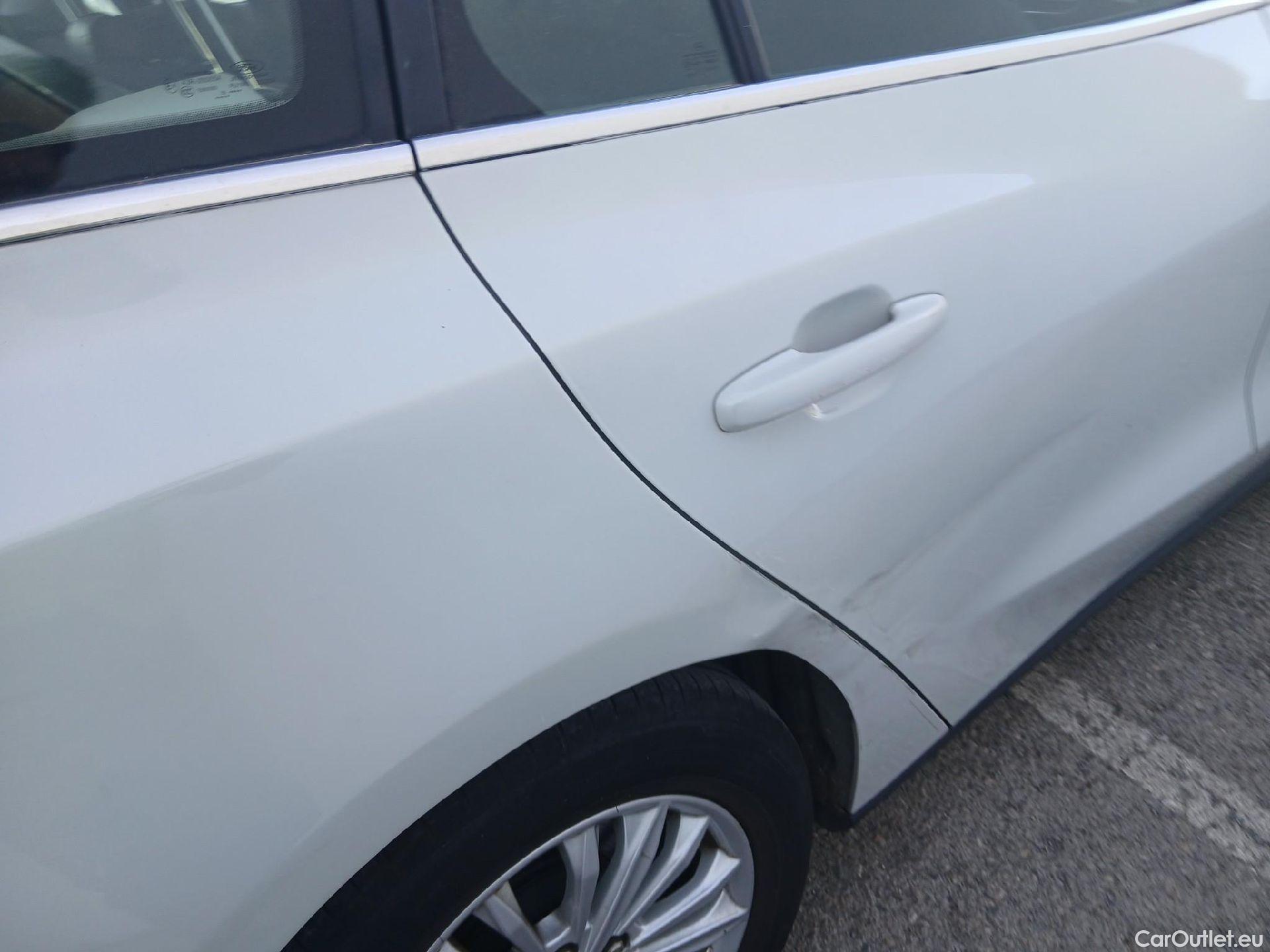  Ford  Focus FORD  / 2018 / 5P / familiar 1.5 Ecoblue 88kW Titanium SB #9