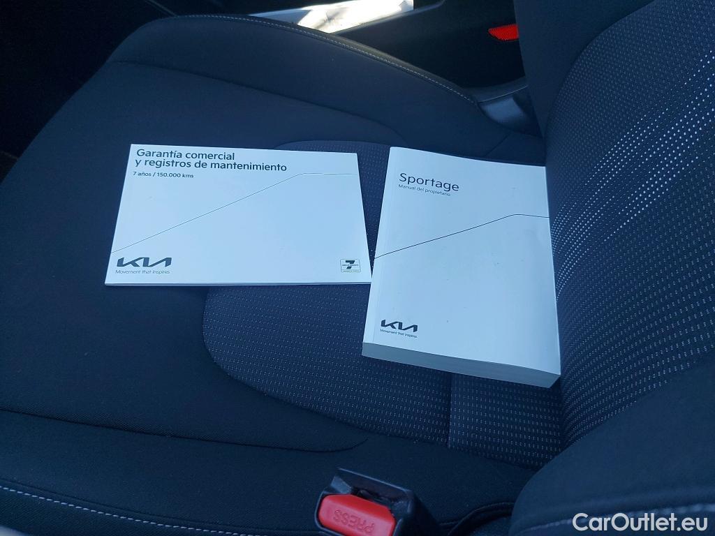  KIA  Sportage KIA  / 2022 / 5P / todoterreno 1.6 T-GDi 110kW (150CV) Drive 4x2 #13