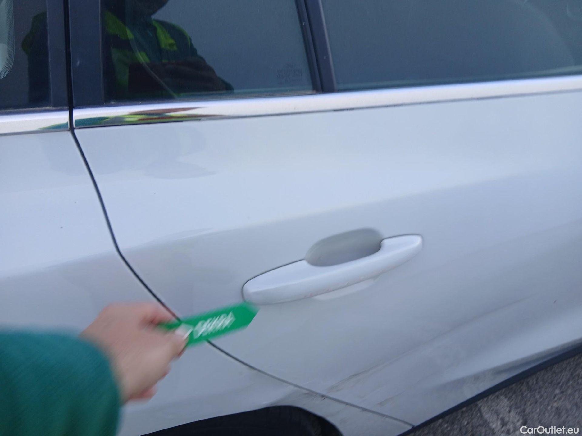  Ford  Focus FORD  / 2018 / 5P / familiar 1.5 Ecoblue 88kW Titanium SB #13