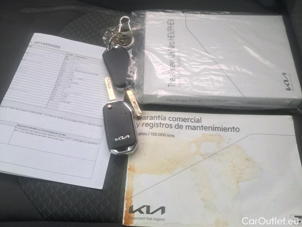  KIA  Niro KIA  / 2022 / 5P / crossover 1.6 GDi HEV 104kW (141CV) Concept #7