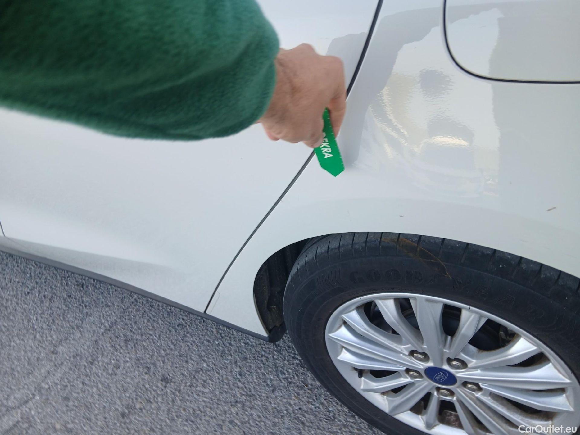  Ford  Focus FORD  / 2018 / 5P / familiar 1.5 Ecoblue 88kW Titanium SB #3