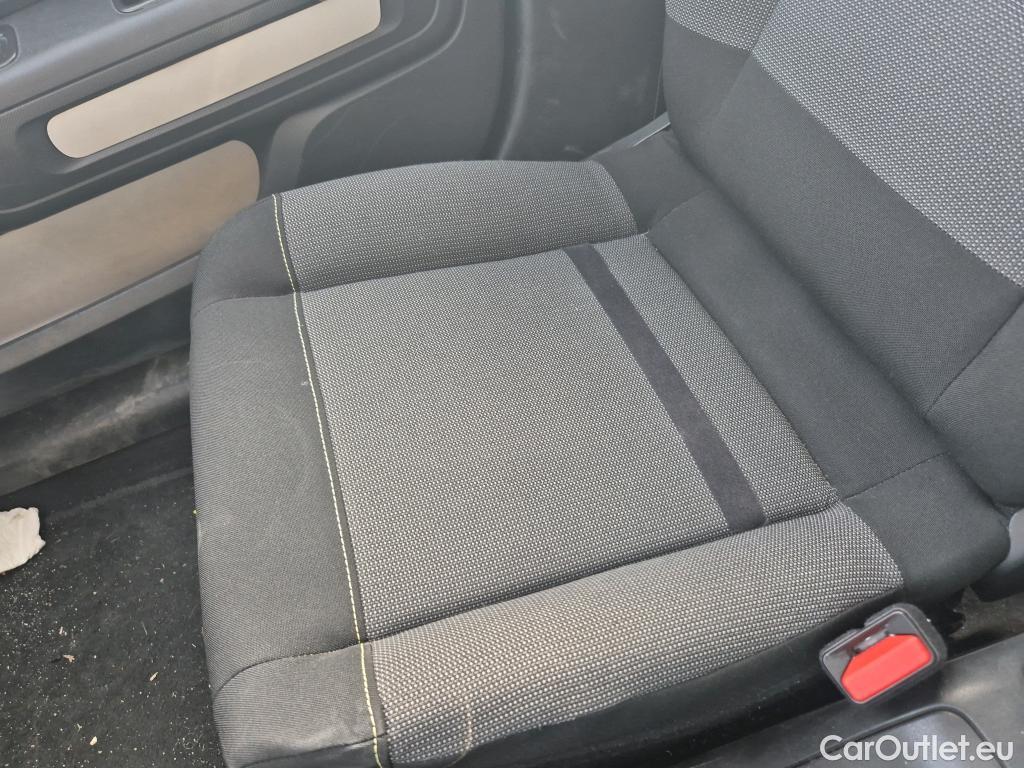  Citroen  C3 CITROEN  / 2016 / 5P / berlina con portón BlueHDi 73KW (100CV) S&S FEEL #23