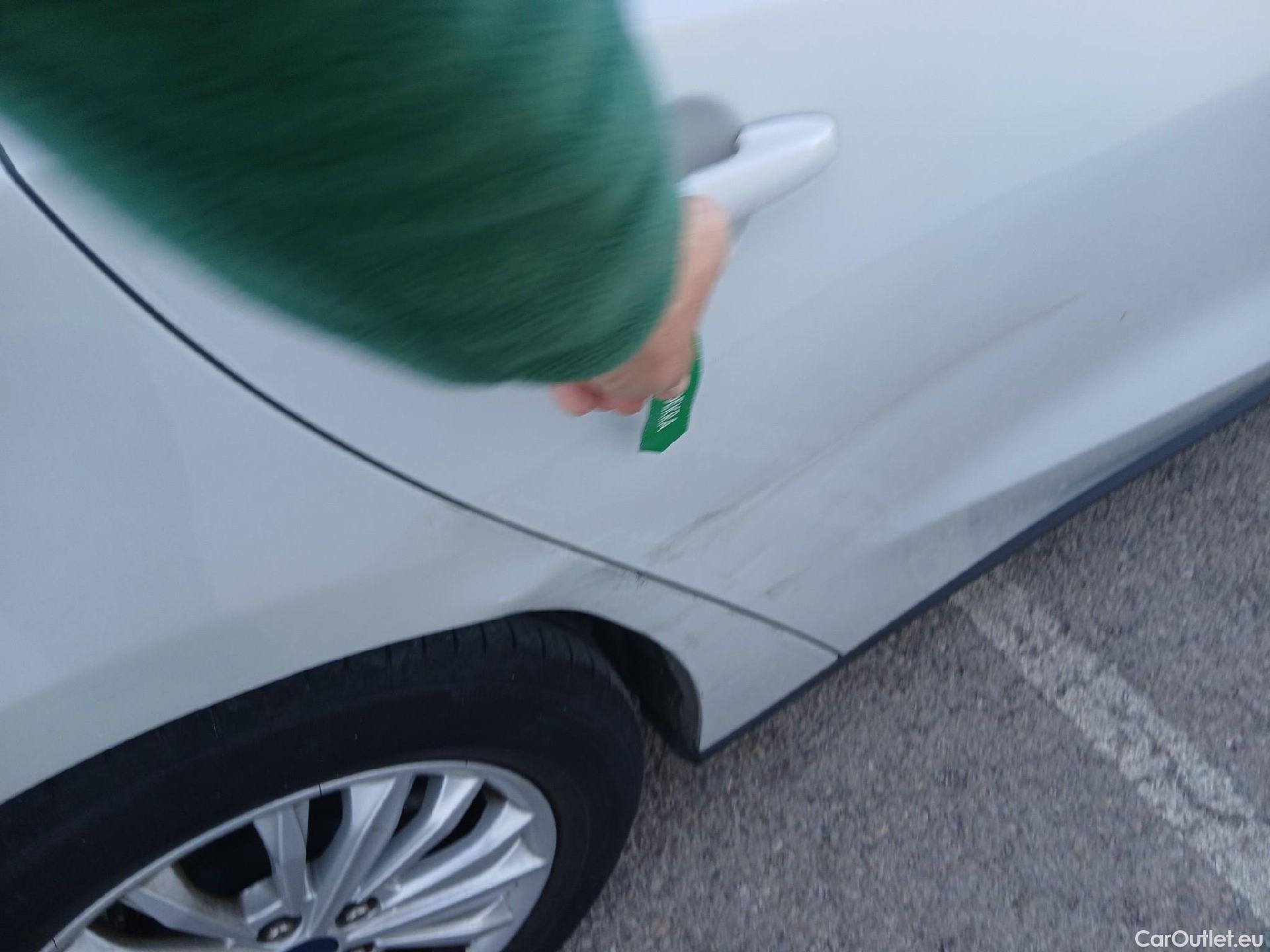  Ford  Focus FORD  / 2018 / 5P / familiar 1.5 Ecoblue 88kW Titanium SB #14