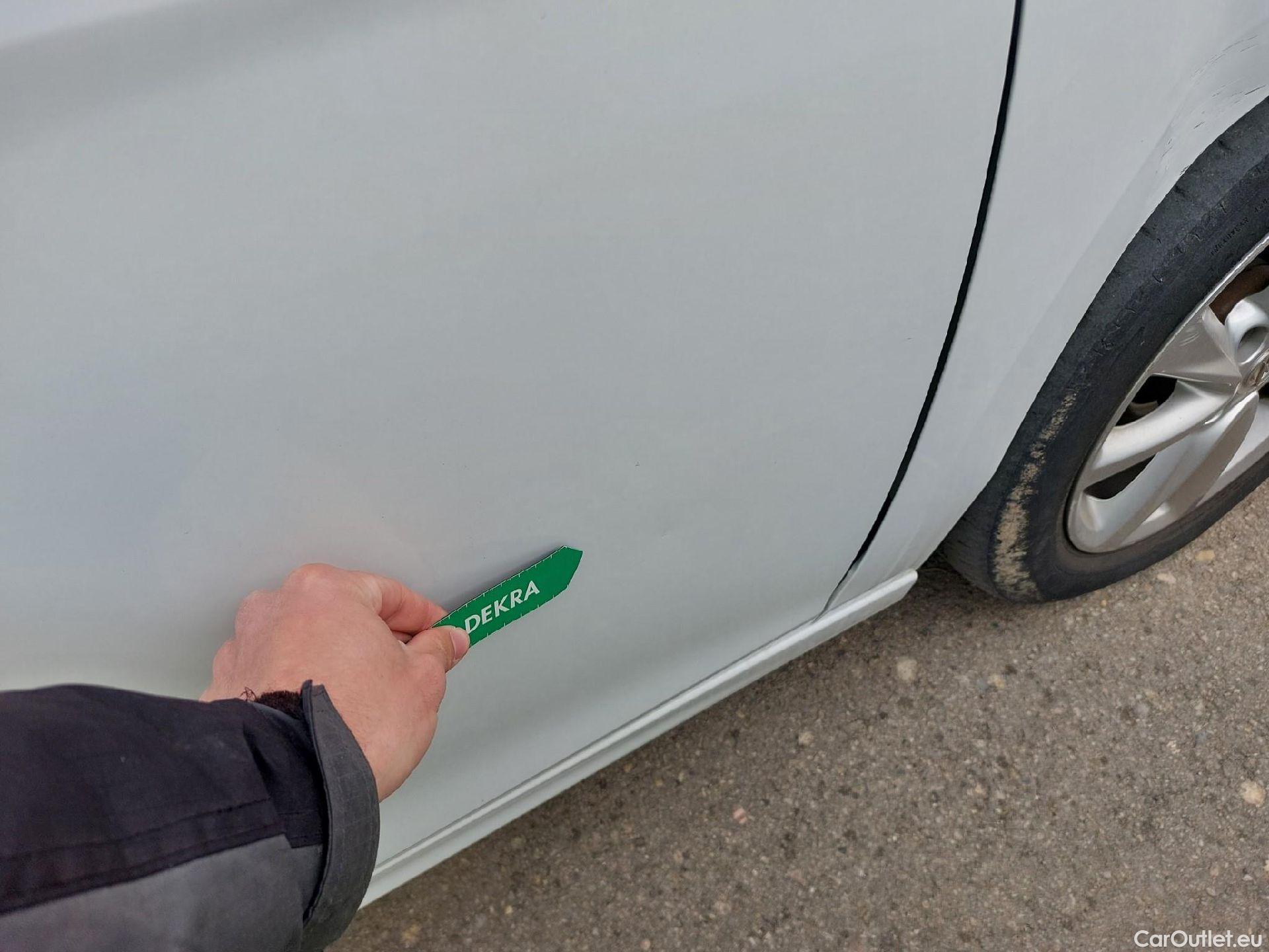  Opel  Corsa OPEL  1.2T XHL 74kW (100CV) Elegance #15