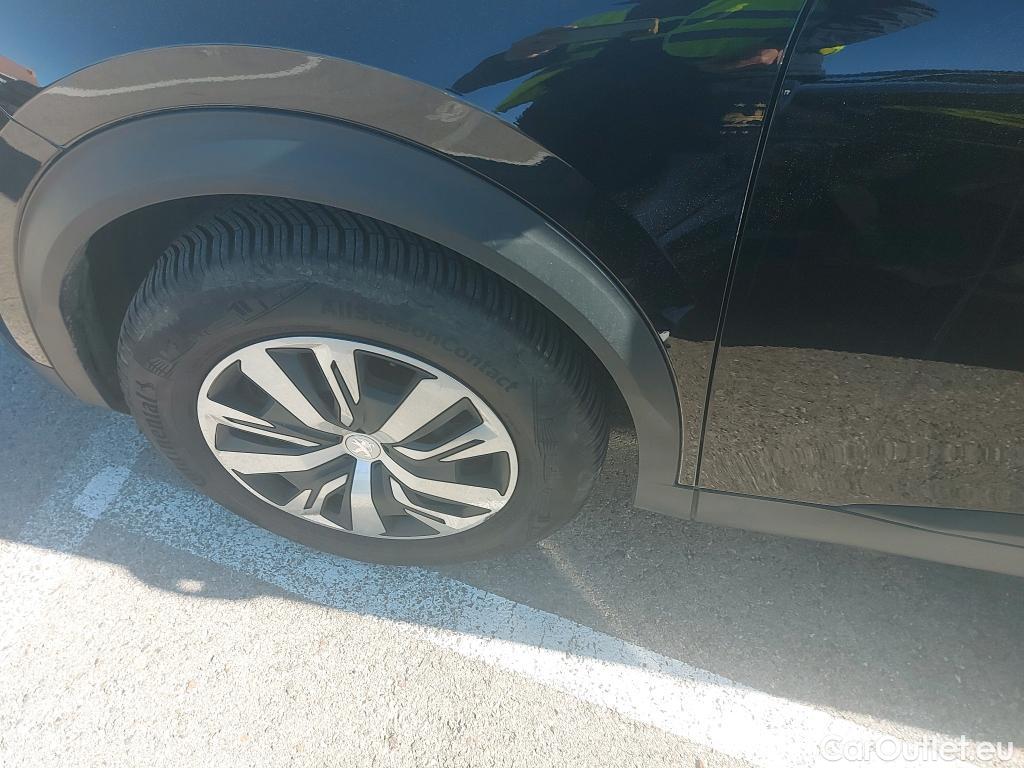  Peugeot  2008 PEUGEOT  / 2019 / 5P / todoterreno Active BlueHDI 81kW (110CV) #9