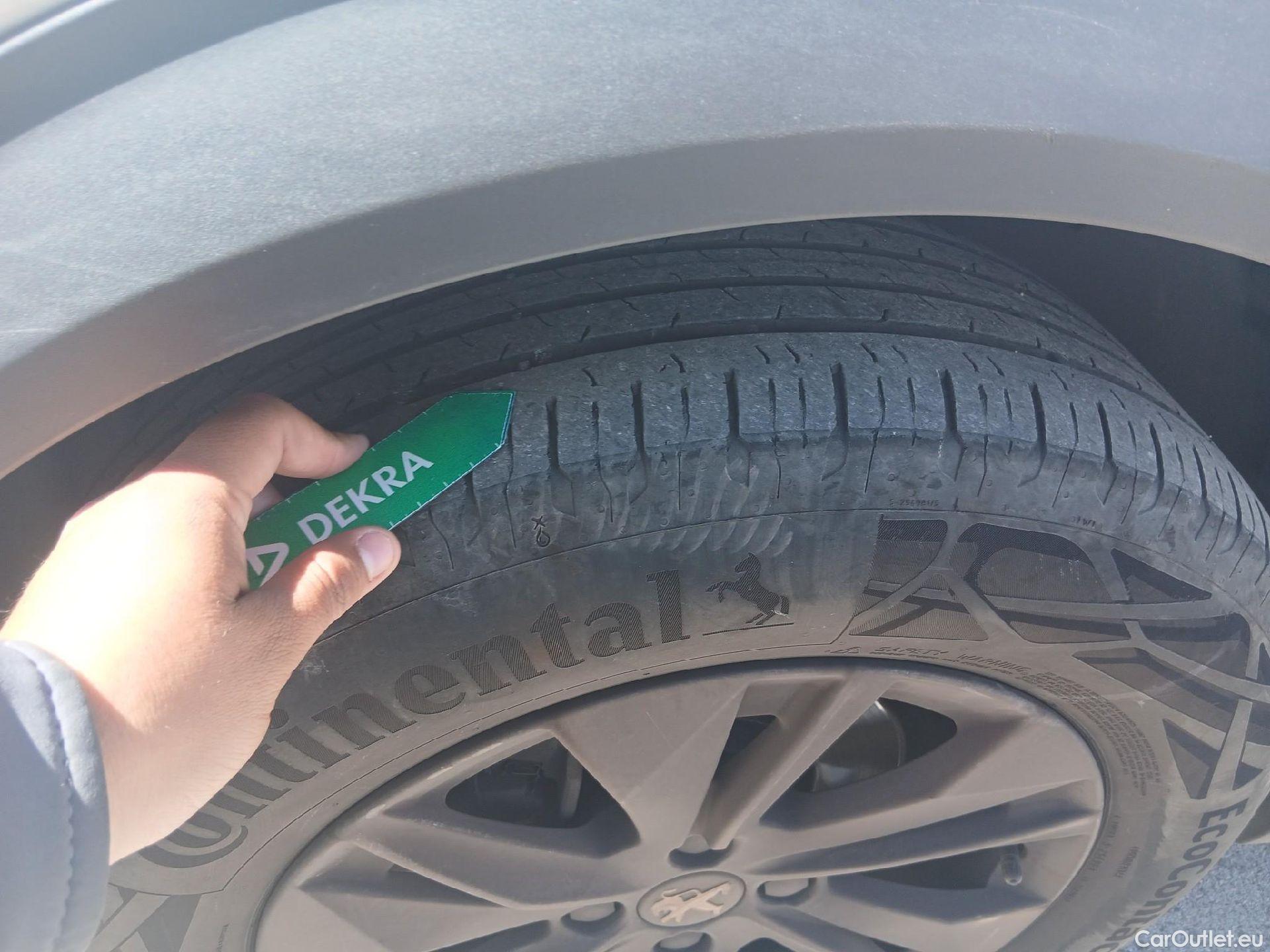  Peugeot  2008 PEUGEOT  / 2019 / 5P / todoterreno Active Pack BlueHDI 81kW (110CV) #2