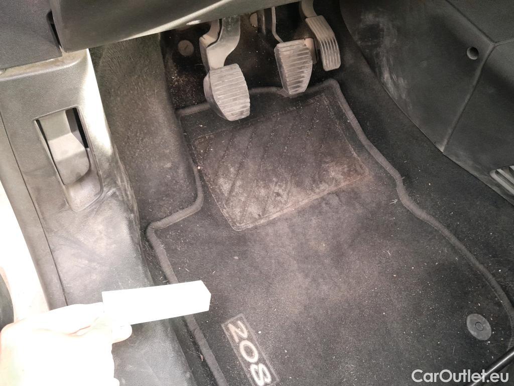  Peugeot  208 PEUGEOT  5p 1G berlina con portón 5P ACCESS 1.6 BlueHDi 55KW (75CV) #20