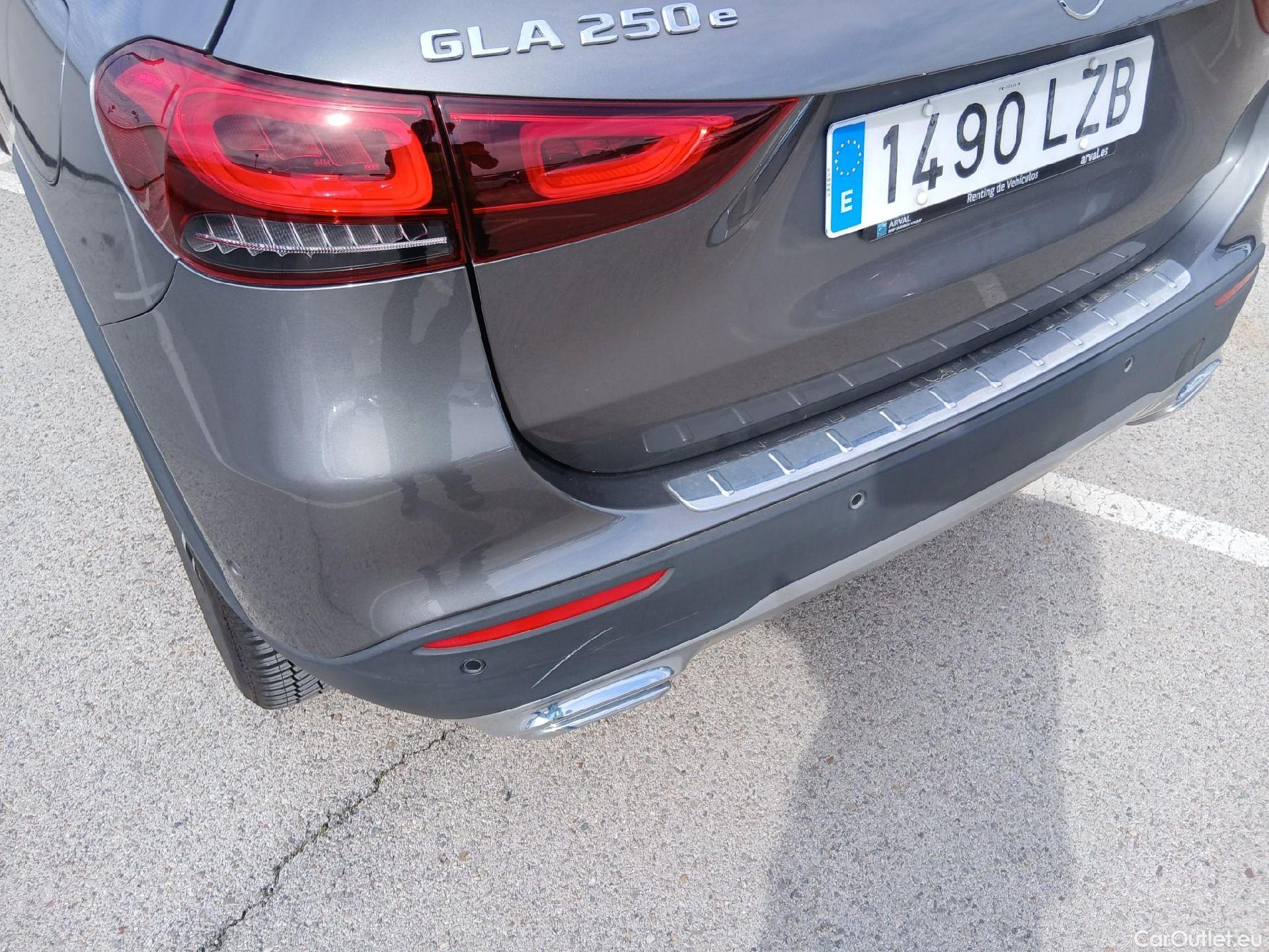  Mercedes  GLA MERCEDES-BENZ  / 2020 / 5P / todoterreno  250 e #21