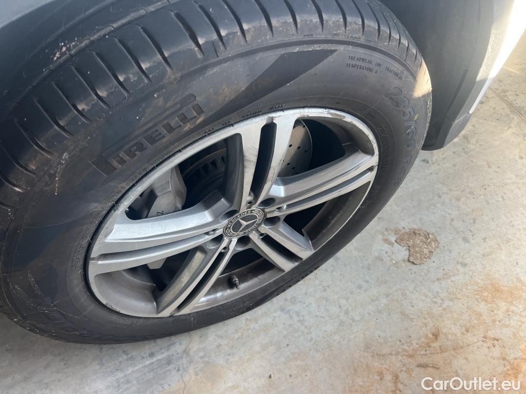  Mercedes  G-Klasee MERCEDES-BENZ GLC Coupé / 2019 / 5P / coupé GLC 300 de 4MATIC #3