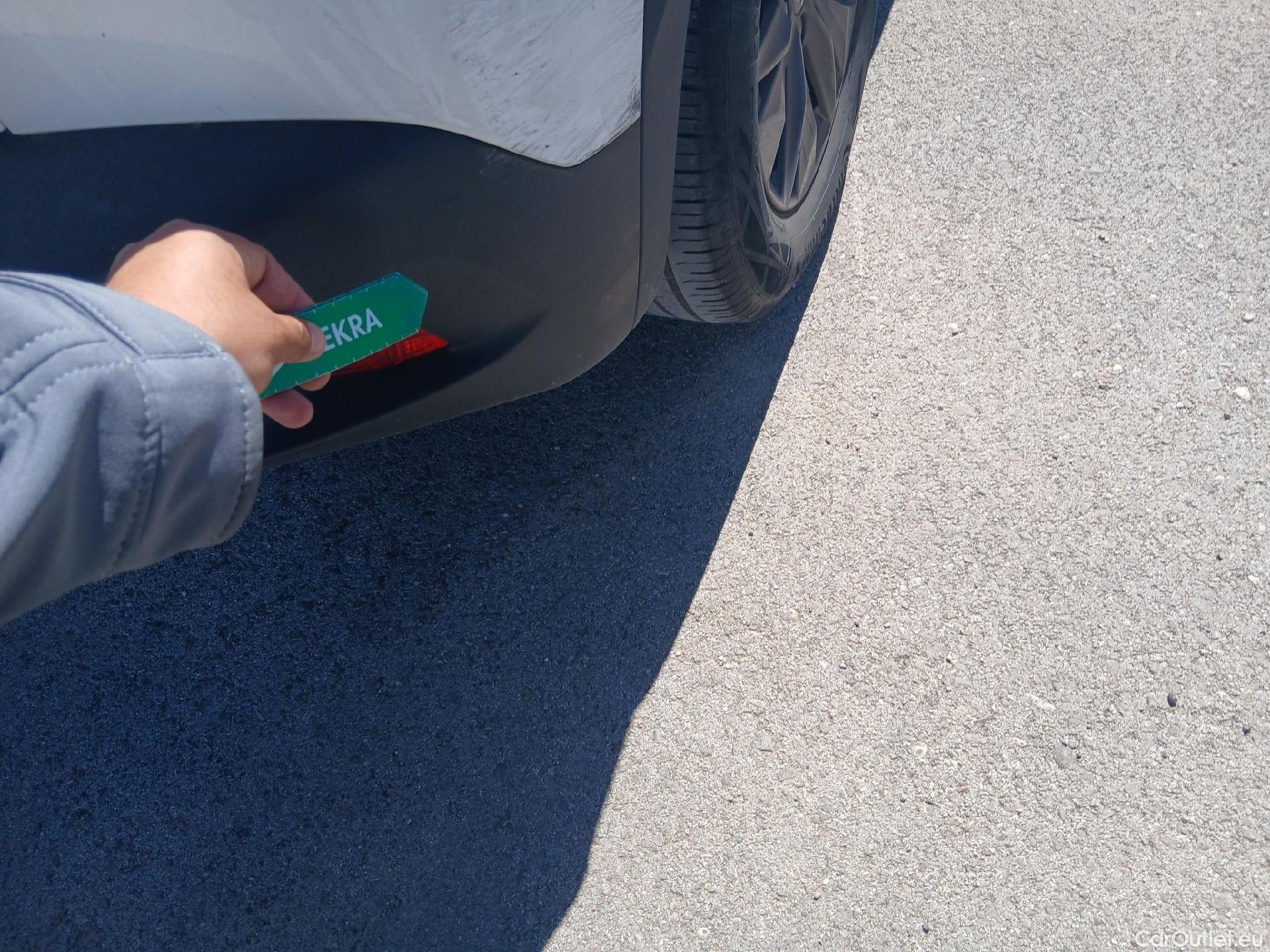  Peugeot  2008 PEUGEOT  / 2019 / 5P / todoterreno Active Pack BlueHDI 81kW (110CV) #25