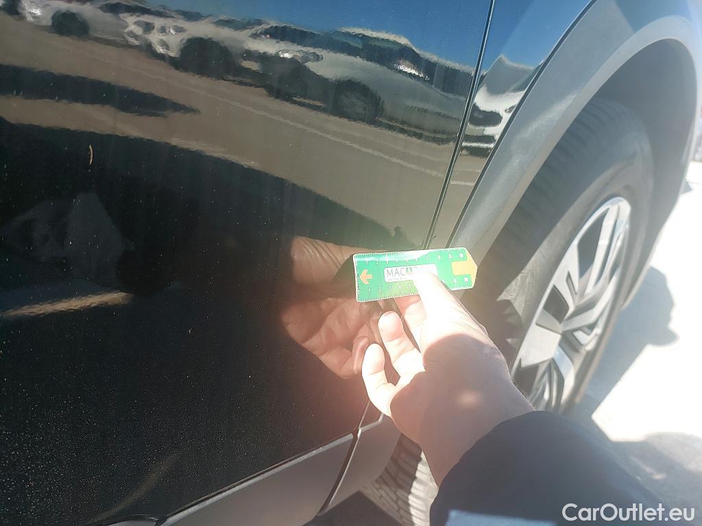  Peugeot  2008 PEUGEOT  / 2019 / 5P / todoterreno Active BlueHDI 81kW (110CV) #12