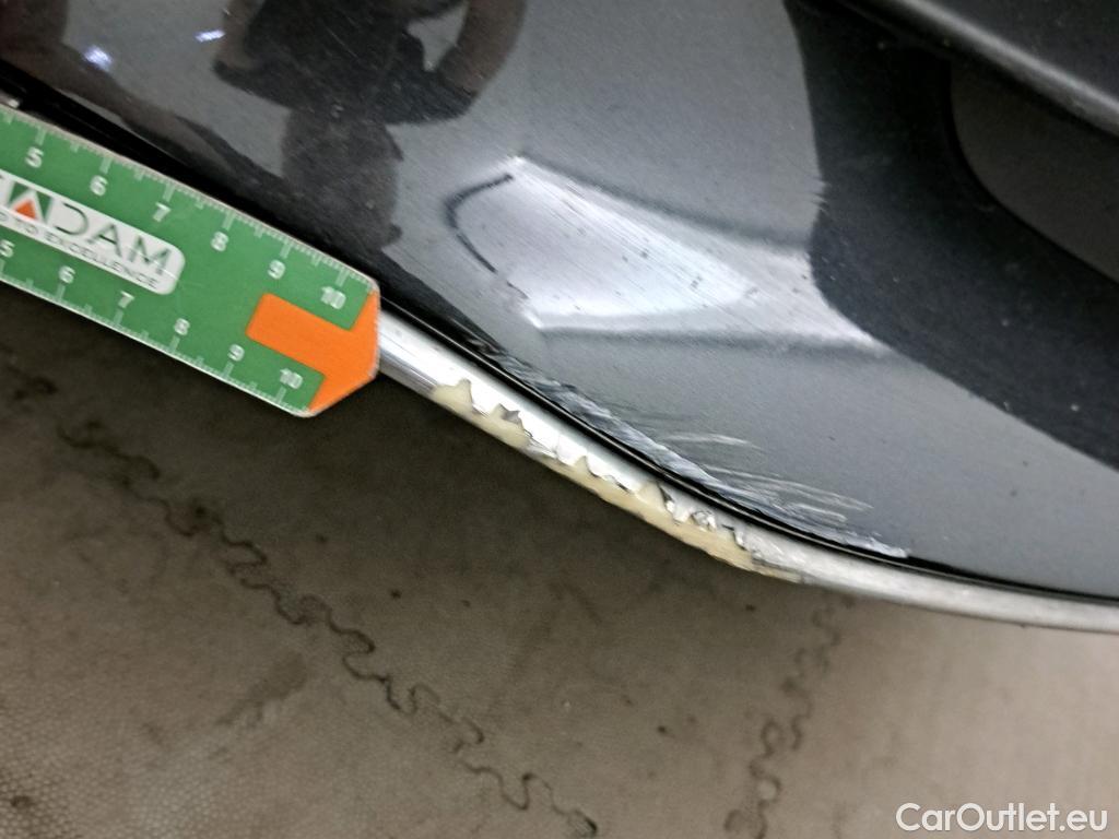  Mercedes  C-Klasse MERCEDES-BENZ Clase C / 2018 / 4P / sedán C 220 d #21