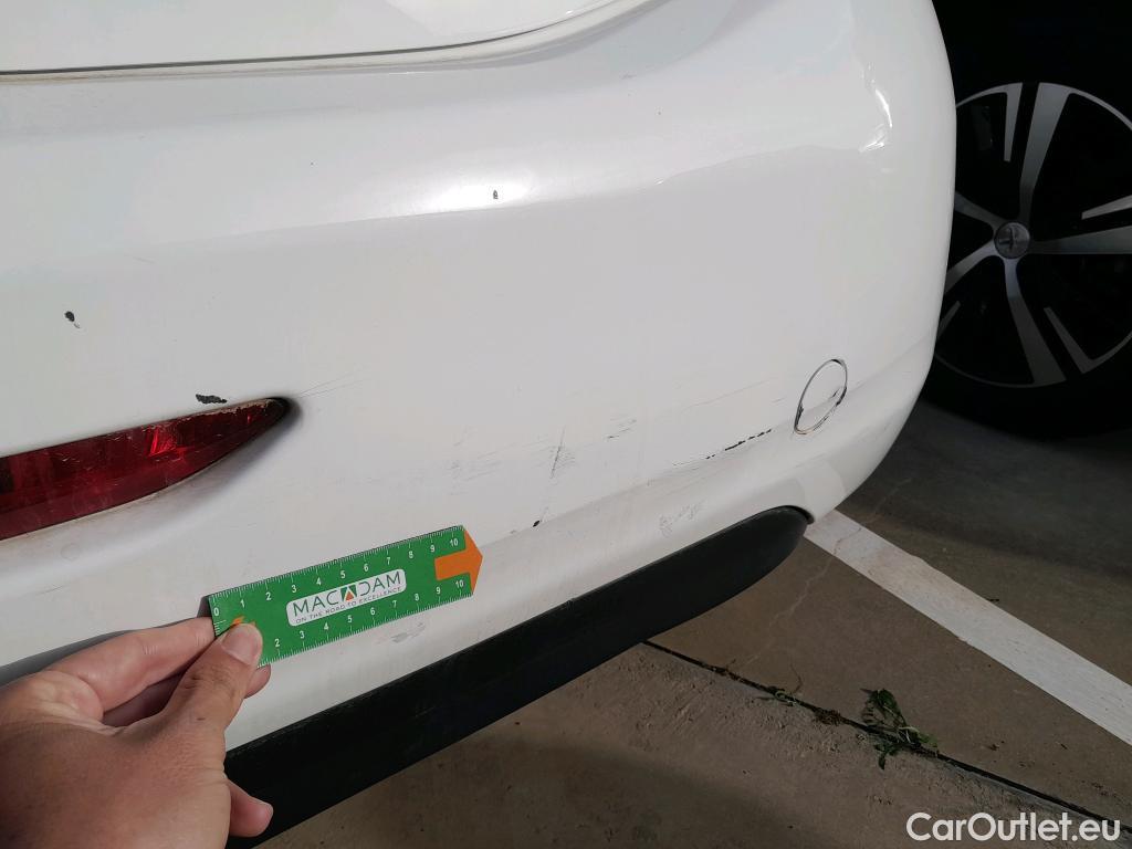  Peugeot  208 PEUGEOT  5p 1G berlina con portón 5P ACCESS 1.6 BlueHDi 55KW (75CV) #15