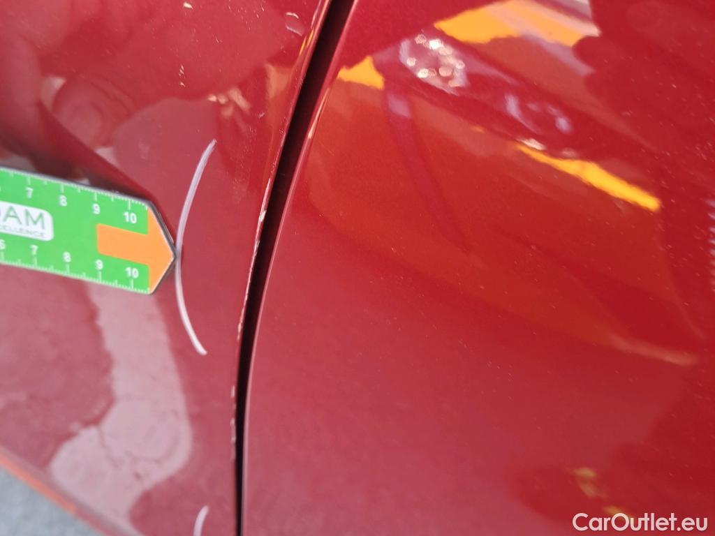  Mercedes  A-Klasse MERCEDES-BENZ Clase A / 2018 / 5P / berlina con portón A 180 #11