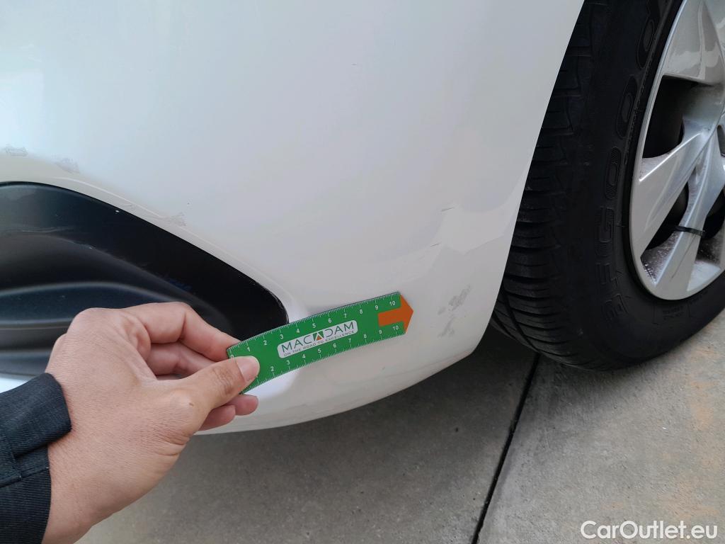  Peugeot  208 PEUGEOT  5p 1G berlina con portón 5P ACCESS 1.6 BlueHDi 55KW (75CV) #13