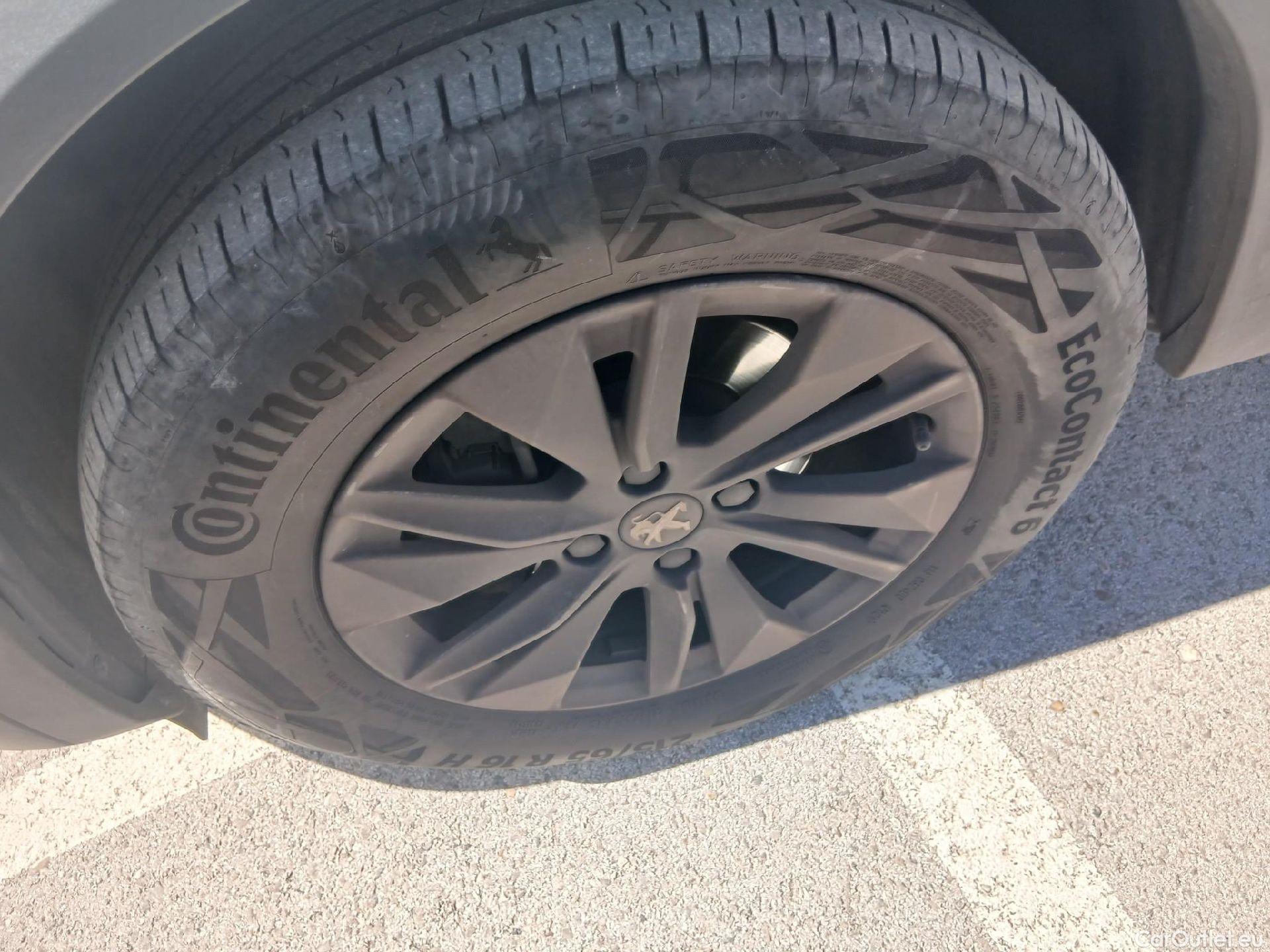  Peugeot  2008 PEUGEOT  / 2019 / 5P / todoterreno Active Pack BlueHDI 81kW (110CV) #1