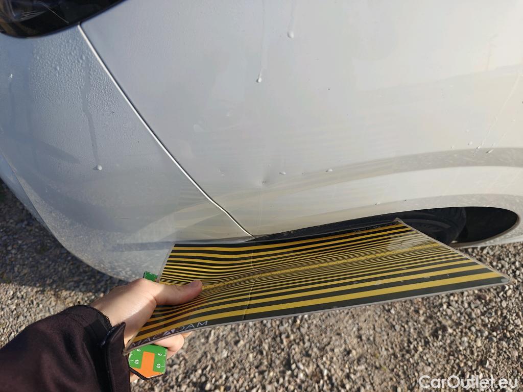  Peugeot  208 PEUGEOT  / 2019 / 5P / berlina con portón BlueHDi 73kW (100CV) Active Pack #20