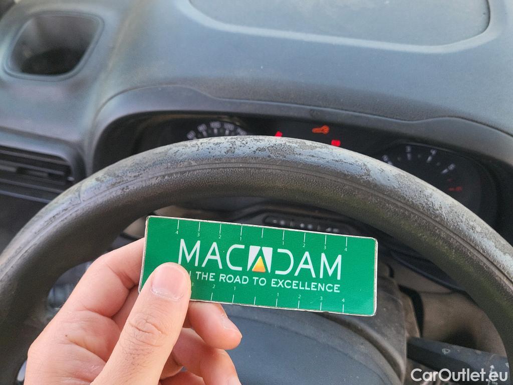  Citroen  Berlingo CITROEN  / 2018 / 3P / furgón derivado de turismo Talla M BlueHDi 100 CONTROL #4