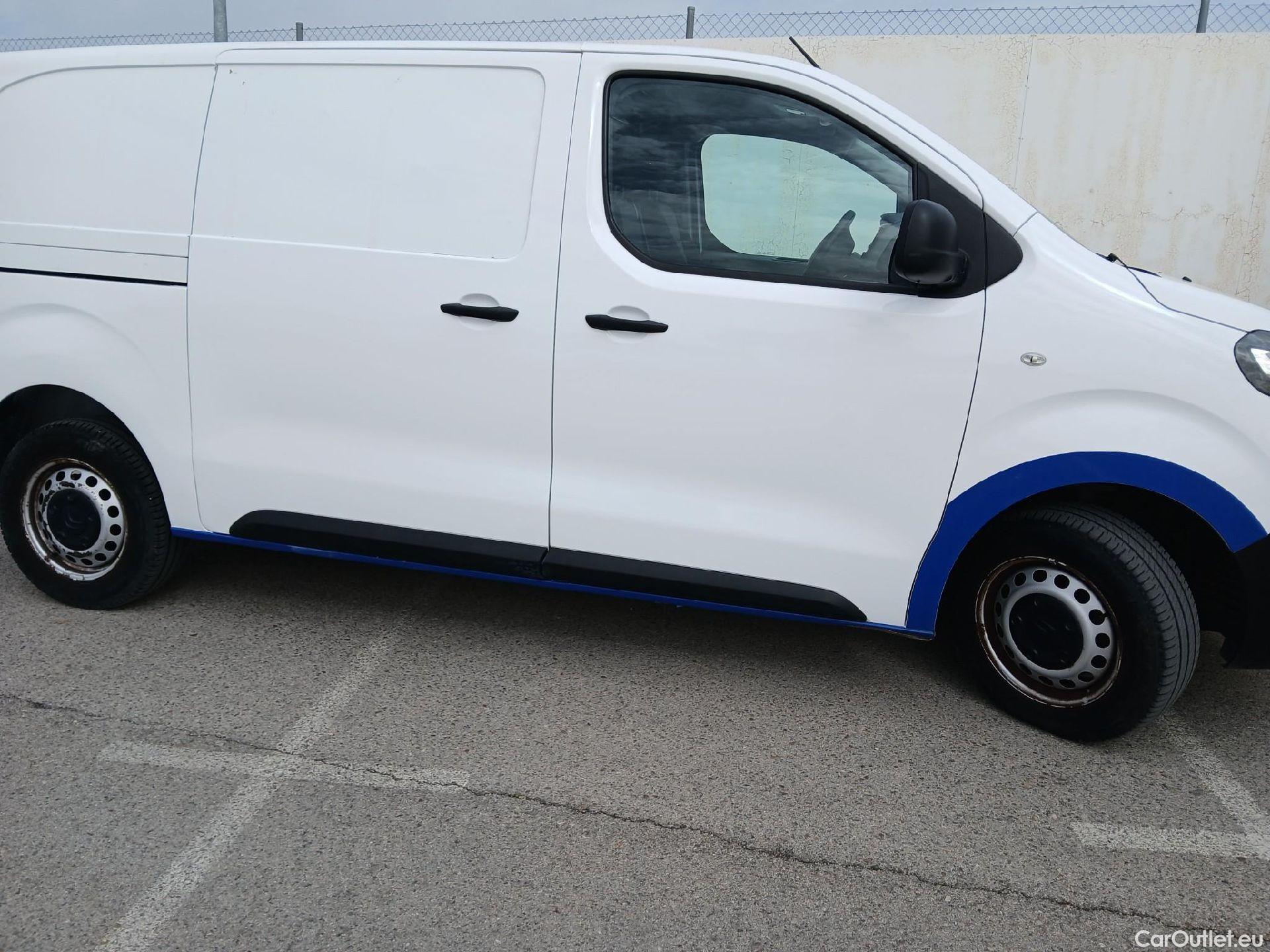  Citroen  Jumpy CITROEN  VU 4P 3G FURGÓN Talla M BlueHDi 90KW (120CV) 6v Confort #4